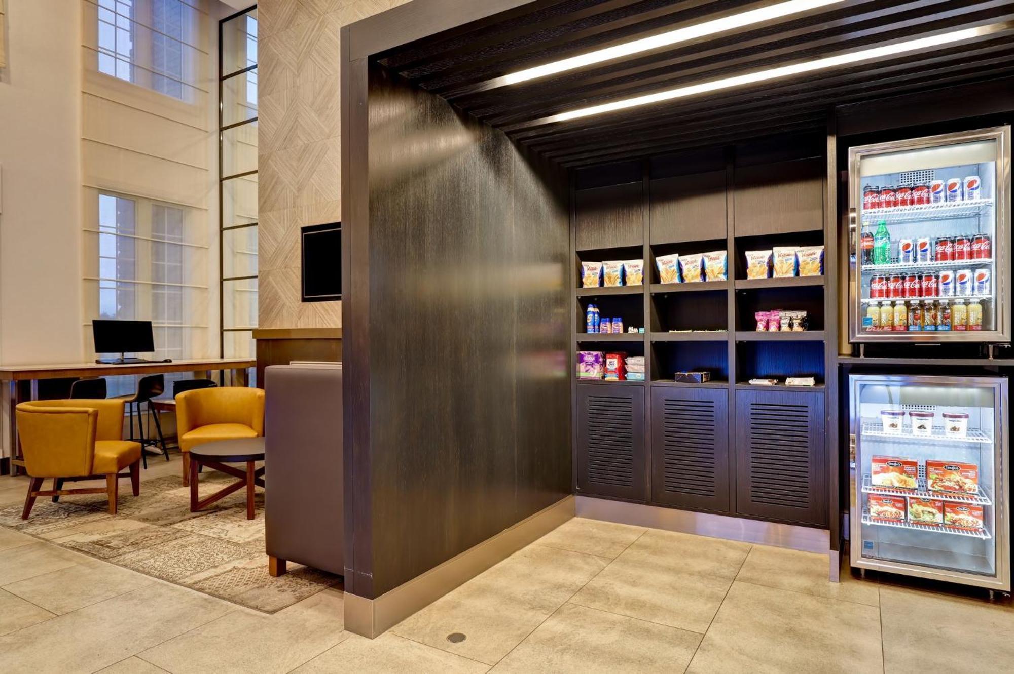Holiday Inn Express Whitby Oshawa By Ihg Exteriör bild