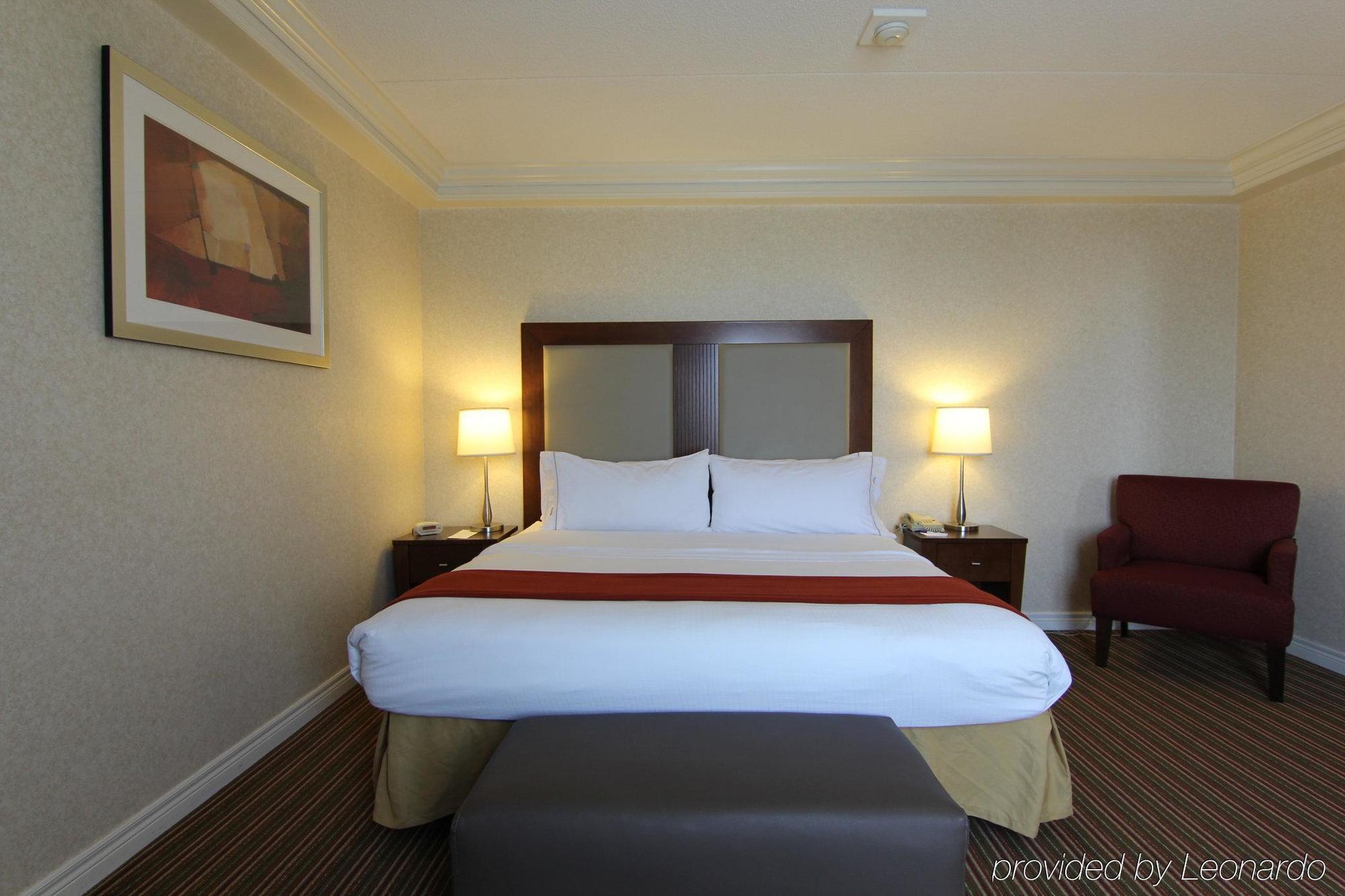 Holiday Inn Express Whitby Oshawa By Ihg Exteriör bild