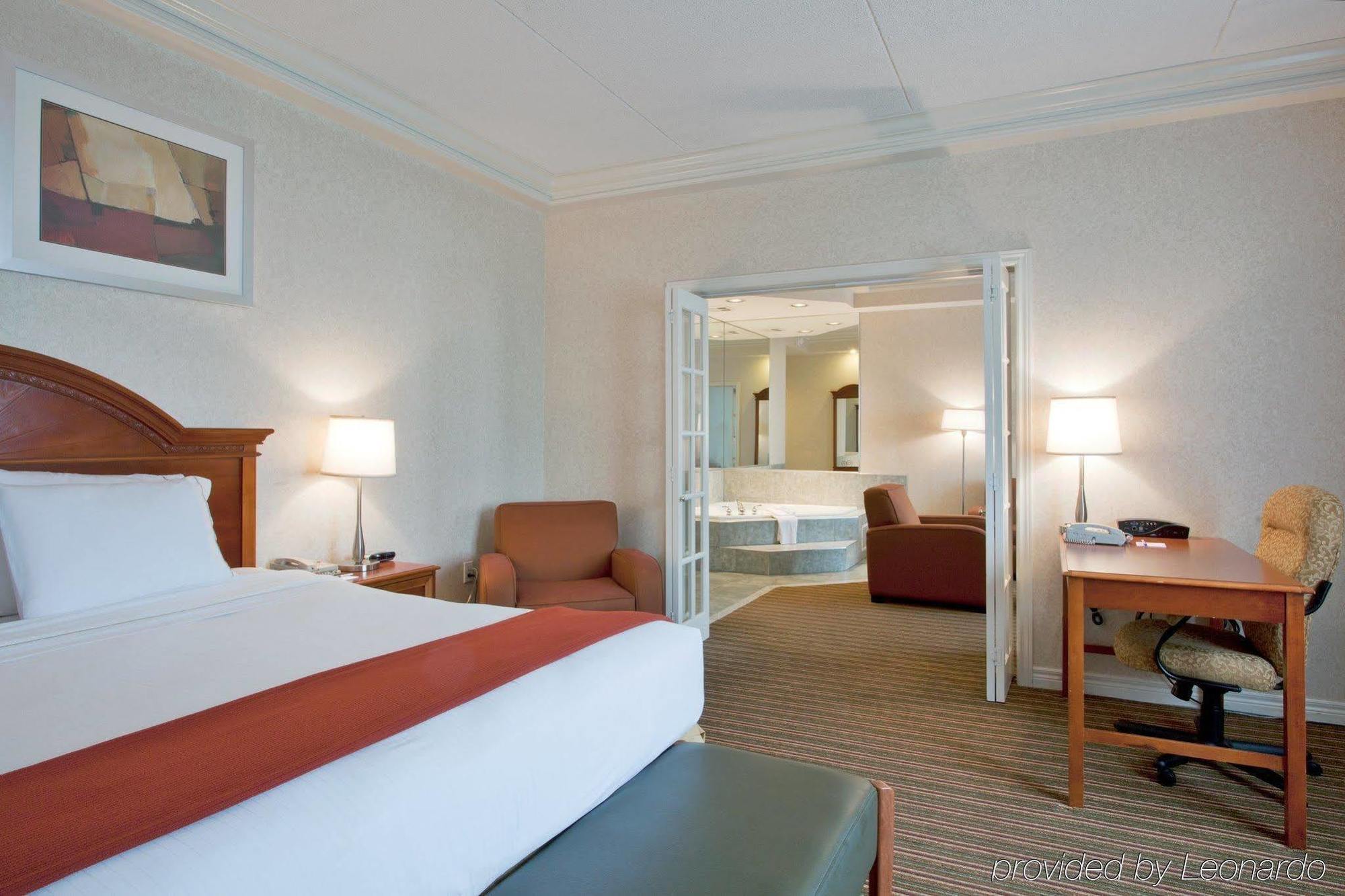 Holiday Inn Express Whitby Oshawa By Ihg Rum bild
