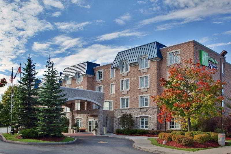 Holiday Inn Express Whitby Oshawa By Ihg Exteriör bild
